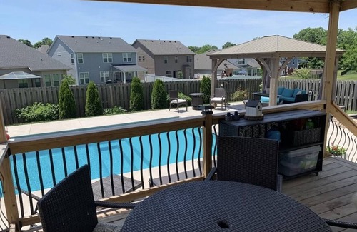 Buechel House | Spacious 5-bedroom house with pool! Sleeps 11