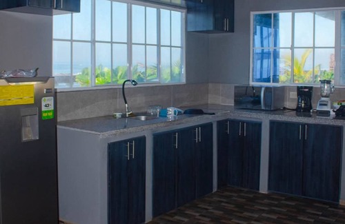 Acajutla House | Spacious 5-bedroom house in charming Sonsonate with WiFi, AC