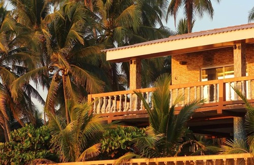Acajutla House | Spacious 5-bedroom house in charming Sonsonate with WiFi, AC