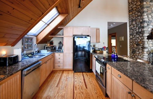 Bridgton House | Spacious 5 Bedroom Home on Moose Pond with Sandy Beach and Dock!