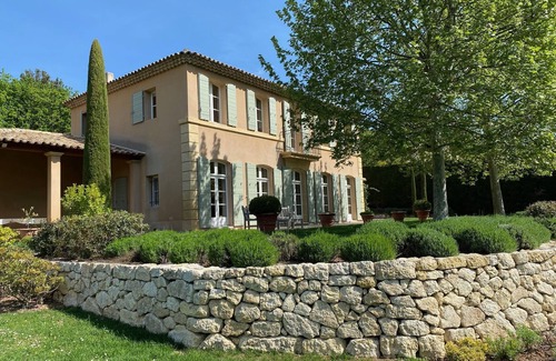 Venelles House | Spacious 5-bedroom house with AC and WiFi in brilliant Aix en Provence