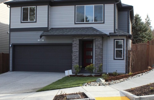 Mill Creek House | Spacious 5-bedroom house in delightful Lynnwood with fitness room, WiFi