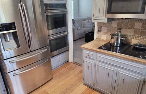 Grovetown House | Spacious 5-bedroom house sleeps 11 in Martinez with WiFi, fitness room,pool,spa