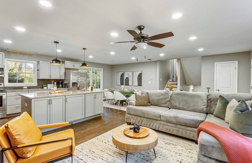 Tucker House | Spacious 5-bedroom House minutes from Downtown Tucker