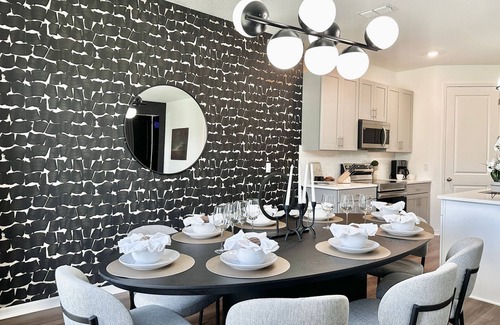 West Haven House | Spacious 5 Bedroom Retreat Ideal for families