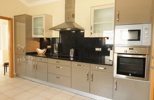 Porto de Mos House | SPACIOUS 5 BEDROOM SEA VIEW VILLA GIRASSOL