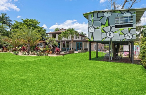 North Bay Village Villa | Spacious 5-bedroom villa in beautiful Miami Beach with WiFi, AC