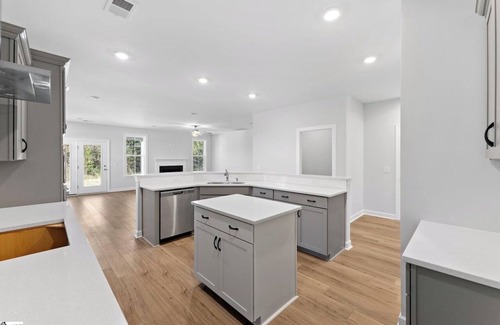Simpsonville House | Spacious 5-bedroom house in charming Simpsonville with AC, WiFi