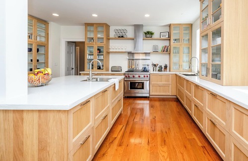 Miami Park House | Spacious 5 bedroom home with hot tub - heated pool, great golf nearby, & more!