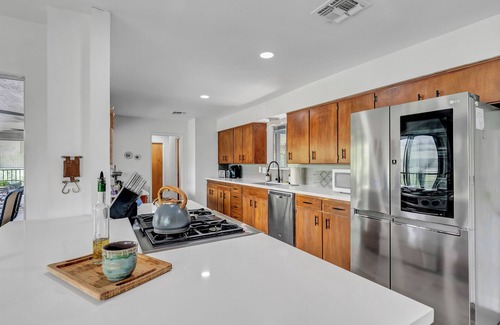 Three Rivers House | Spacious 5-bedroom house with Spa, EV charger and WiFi in charming Three Rivers