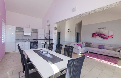 Brodarica Villa | Spacious 5-bedroom villa in charming Šibenik with swimming pool, mini wellness
