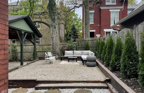 Clifton House | Spacious 5-BR Renovated Home-10 min drive to DT