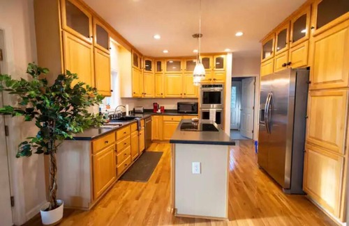 Tannersville House | Spacious 5 BR w/Mountaintop Views-2 Min to Hunter