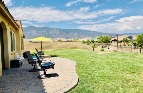 Rancho Cucamonga House | Spacious 5bdrm home, 1/2 acres, pool & amenities.