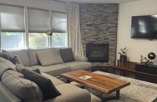 Park Forest Village House | Spacious 6-bedroom house in State College! Perfect for football weekends!