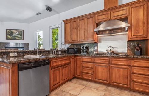 Templeton House | Spacious 6-bedroom House on 6 Acres Surrounded by Vineyards, Spa, in Templeton