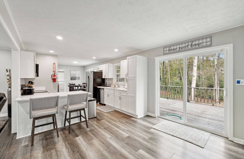 Clarkdale House | Spacious 6-bedroom house with AC, WiFi in tranquil Mableton