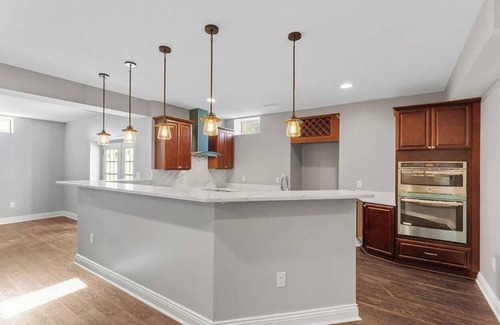 Aldie House | Spacious 6-bedroom house in charming Ashburn with fitness room, AC