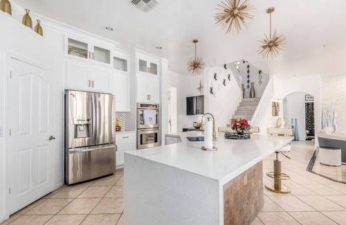Gilbert House | Spacious 6-bedroom house in charming Gilbert with WiFi, AC