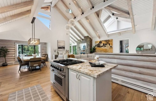 Pinebrook Ski Chalet | Spacious 6-bedroom mountain chalet in Park City with pool
