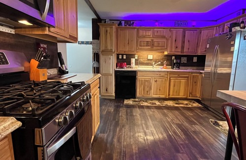 Canandaigua House | Spacious 6-bedroom house in awesome Canandaigua with WiFi, AC