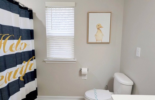 Huntersville House | Spacious 6-bedroom townhome in welcoming Huntersville with WiFi, AC