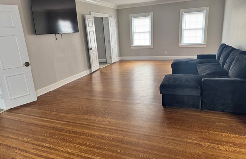 Mapleton/Fall Creek House | Spacious 6-bedroom house in Indianapolis near downtown, fairgrounds, speedway