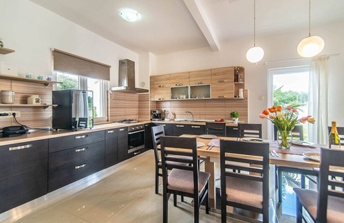 Vosteni Villa | Spacious 6 Bedroom Villa, Modern Interiors, A/C, Private Pool, Village Setting - 3km to Sveti Lovrec