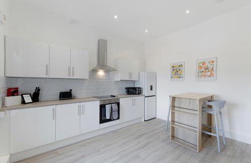 South Shields House | Spacious! 6BR in Beach Road