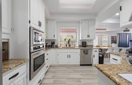 Coarsegold House | Spacious 6BR Retreat Sleeps 20 Near Yosemite & Bass Lake