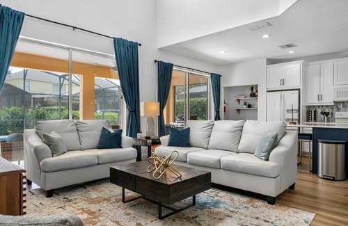 Sunset Lakes House | Spacious 7-Bedroom Pool Home with Game Room-8510PHD