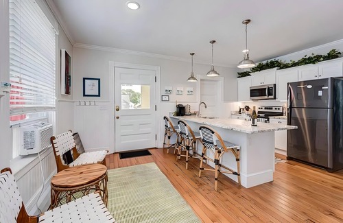 Narragansett Pier House | Spacious 8-bedroom home located in the heart of Narragansett!