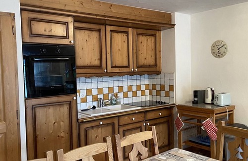 Cohennoz Apartment | Spacious 8-Person Apartment with Terrace, Pool & Wi-Fi in Crest-Voland