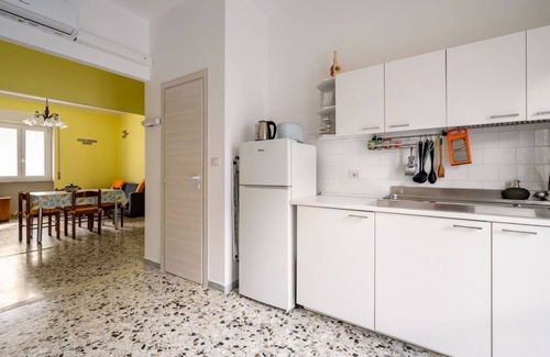 Casone Carpinelli Apartment | Spacious 90 sqm apartment, ideal for 5 people, located on the first floor of a building WITHOUT elevator (stairs to access it). The accommodation is located in Pieve, a splendid village characterized by a typical Tuscan atmosphere.The apartment consists
