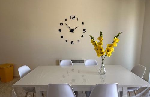 Qawra Apartment | Spacious airy penthouse near Bugibba square