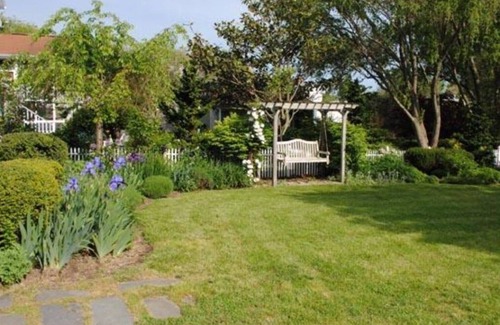 West Cape May House | Spacious & Airy With Gorgeous Gardens a Short Walk to Both Beach & Town