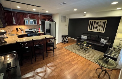 Union City Apartment | Spacious Amazing 3 Bedroom!