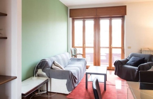 Lambrate House | Spacious and bright one-bedroom apartment