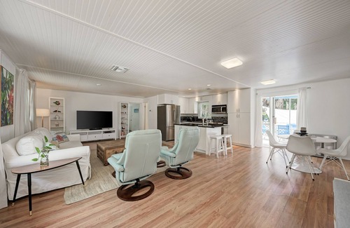 Englewood Apartment | Spacious and bright two bedroom two bath in the perfect location for relaxation!