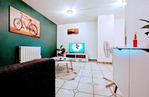Pyramides Apartment | Spacious and comfortable apart with terrace in downtown