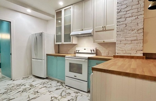 Viauville Apartment | Spacious and calm appartement all incuded with a full kitchen.