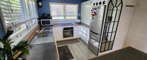 Springfield Apartment | Spacious and Central