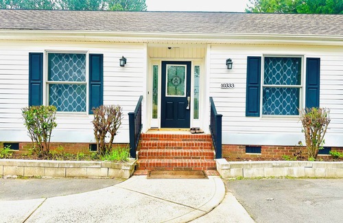 Ballantyne House | Spacious and Comfortable House