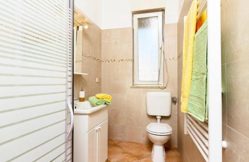Marcana Apartment | Spacious and cozy apartment with garden near Pula