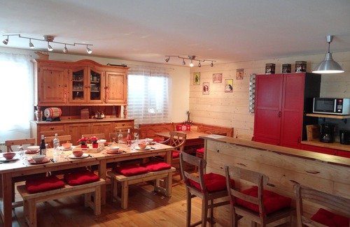 Villarembert Ski Chalet | Spacious and cozy Chalet * (10-12 p) 5 bathrooms! Le Corbier/Les Sybelles