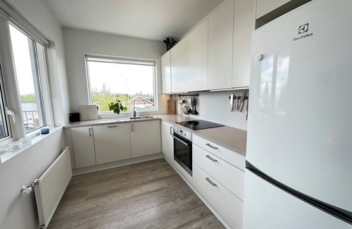 Hafnarfjordur Apartment | Spacious and Family Friendly 3brd apartment in Garðabær