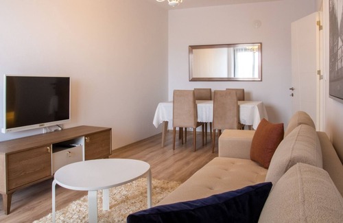 Cigli Apartment | Spacious and Furnished Flat with Balcony in Izmir