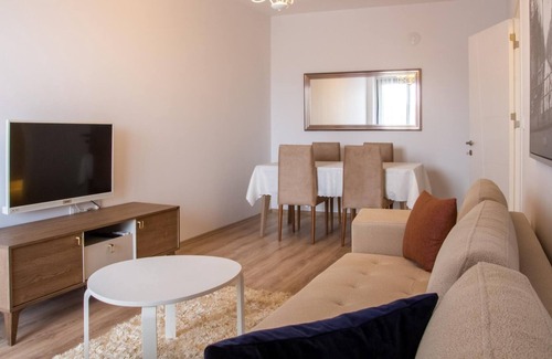 Cigli Apartment | Spacious and Furnished Flat with Balcony in Izmir