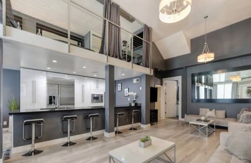 Russian Hill Condo | Spacious and Gorgeous, Nob Hill Property