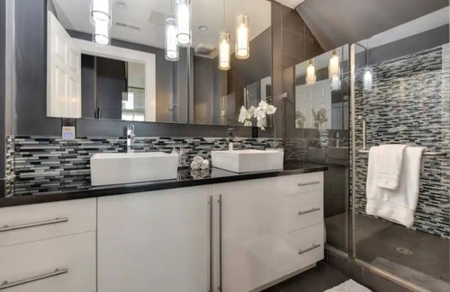 Russian Hill Condo | Spacious and Gorgeous, Nob Hill Property